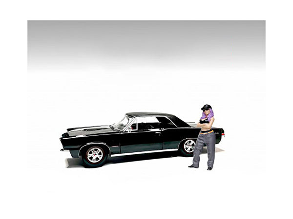 "Hanging Out 3" Figure #2 for 1/24 Scale Models by American Diorama