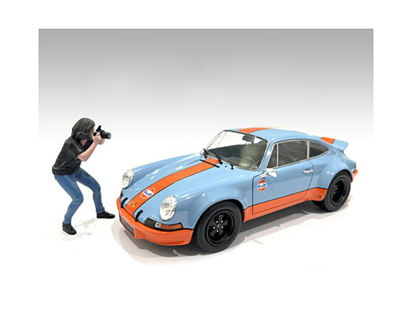 "Photographers" Figure #4 for 1/18 Scale Models by American Diorama