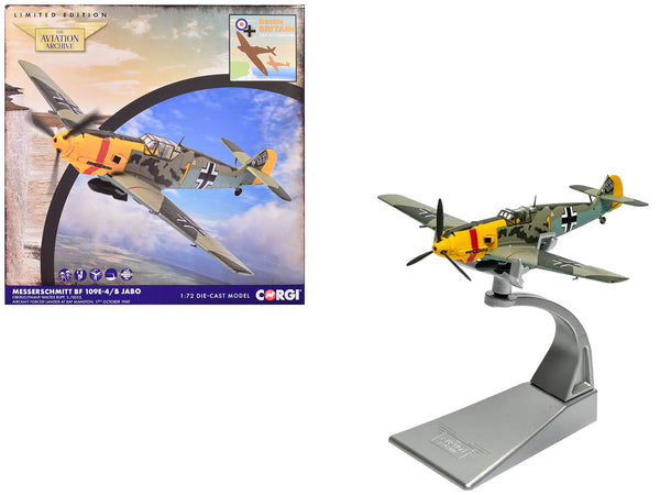 Messerschmitt Bf 109E-4/B Jabo Fighter-Bomber Aircraft "Oberleutnant Walter Rupp 3./JG53 RAF Manston Battle of Britain" (1940) German Luftwaffe "The Aviation Archive" Series 1/72 Diecast Model by Corgi